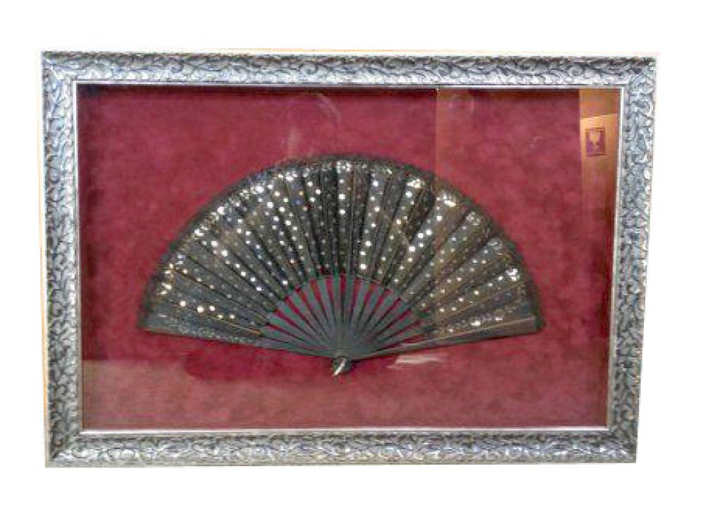 Decorative silver frame custom framing 3D objects framed - Decorative fan framing project