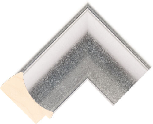 Corner sample of Silver Scoop Pine Frame Moulding
