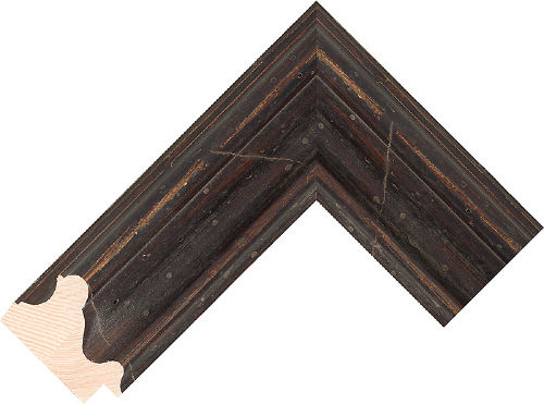 Corner sample of Brown Scoop Pine & Spruce Frame Moulding