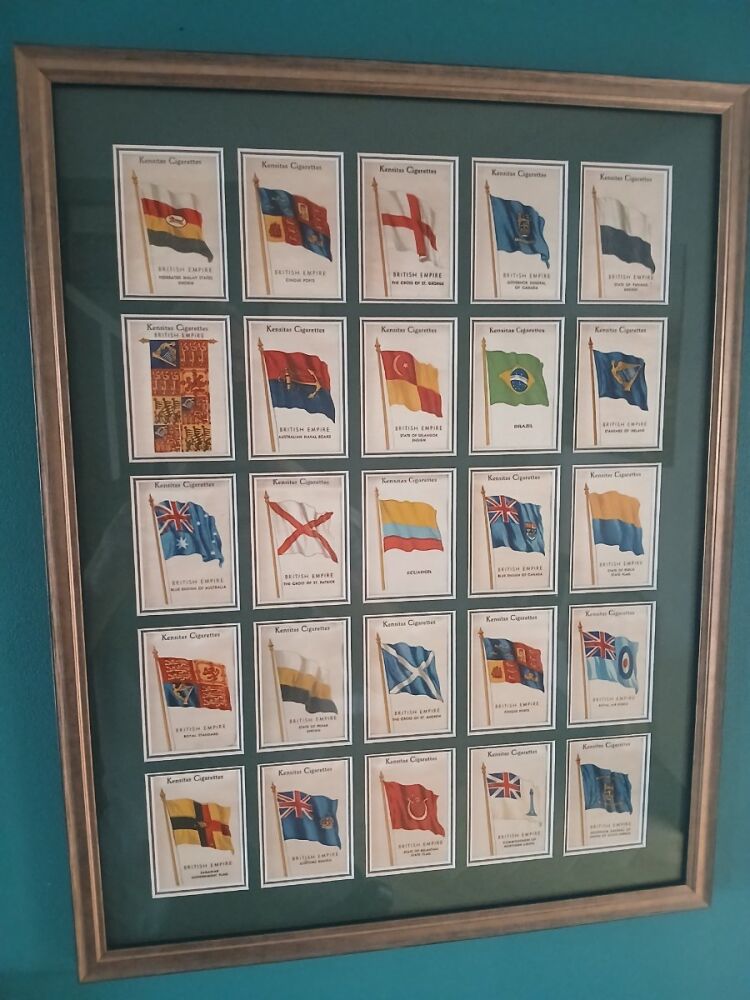 Multi Aperture Mount for Twenty Five Cigarette Cards