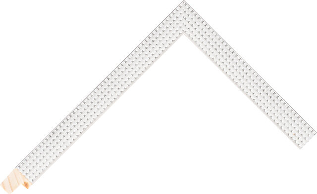 217170015 - White - 17mm wide picture frame chevron