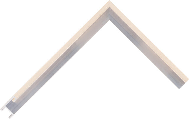 824004000 - Maple - 5mm wide picture frame chevron